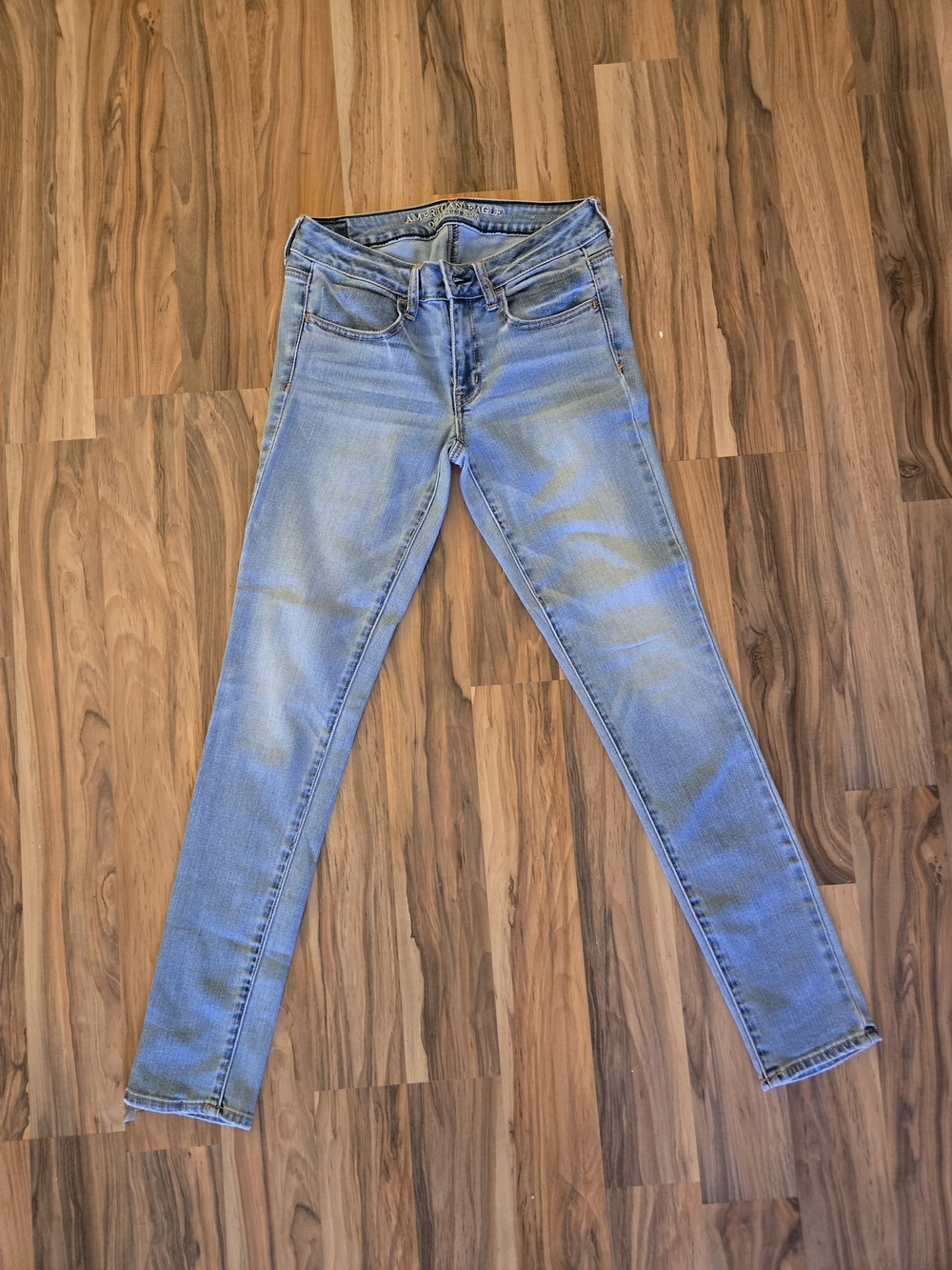 American Eagle Super Stretch Light Wash Jeggings Size 8